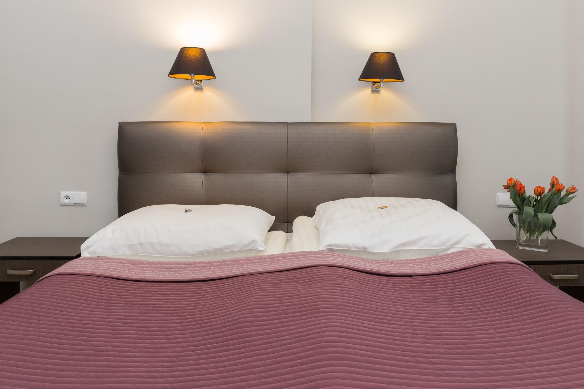 Hotel Floryan Old Town 3*