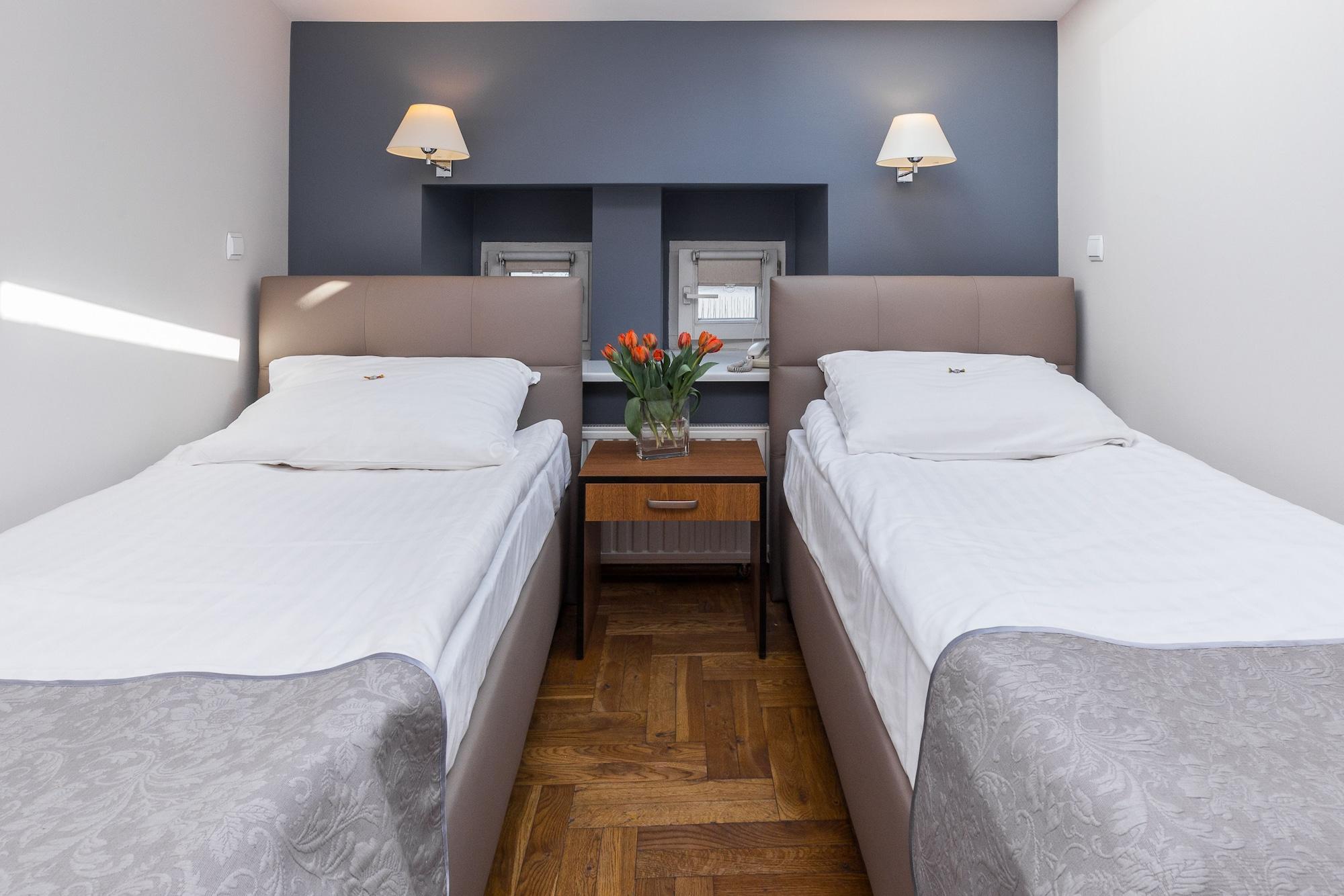 Hotel Floryan Old Town 3*
