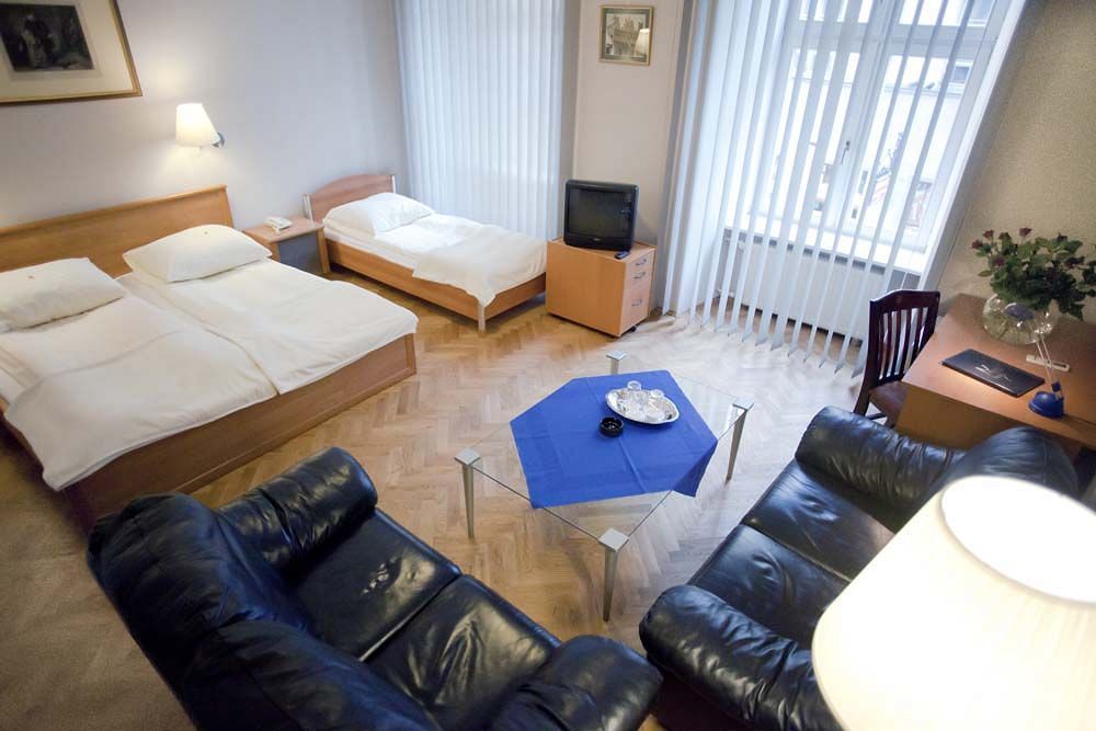 Hotel Floryan Old Town 3*